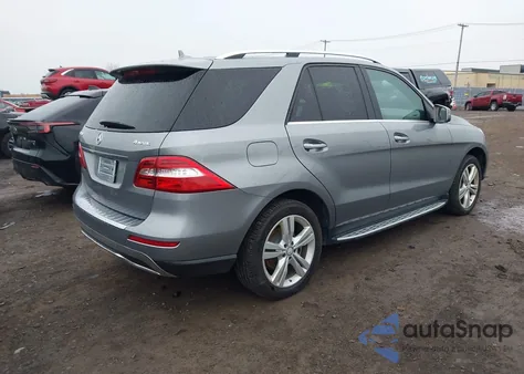 2015 Mercedes-Benz Ml 350 4Matic z USA, uszkodzony, nr VIN 4JGDA5HB5FA532683